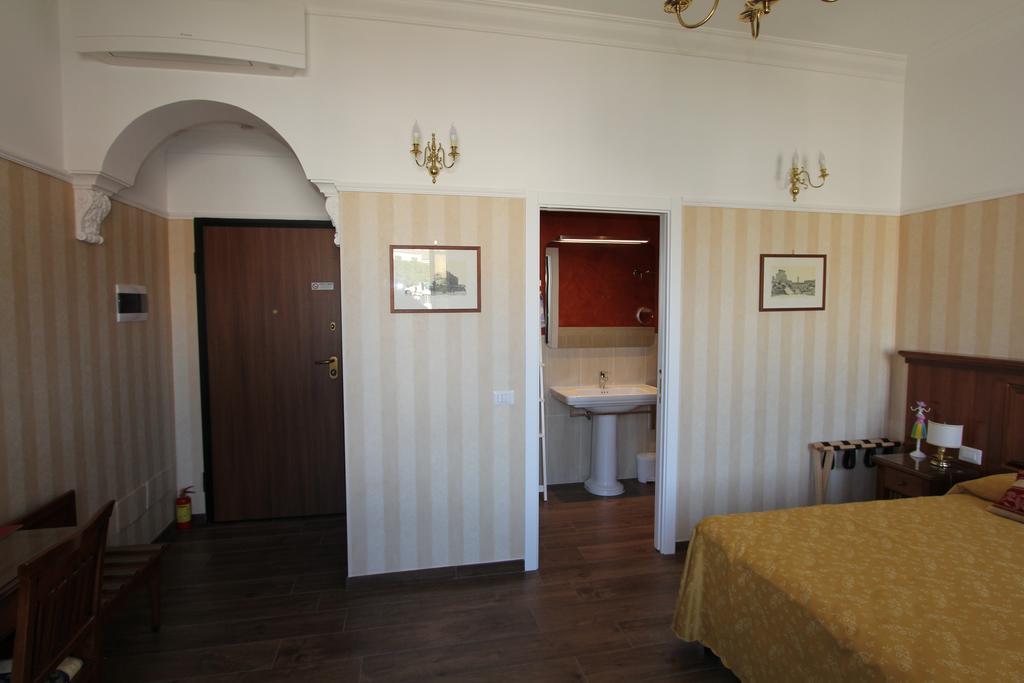 Area Sacra Relais Bed and Breakfast Roma Camera foto